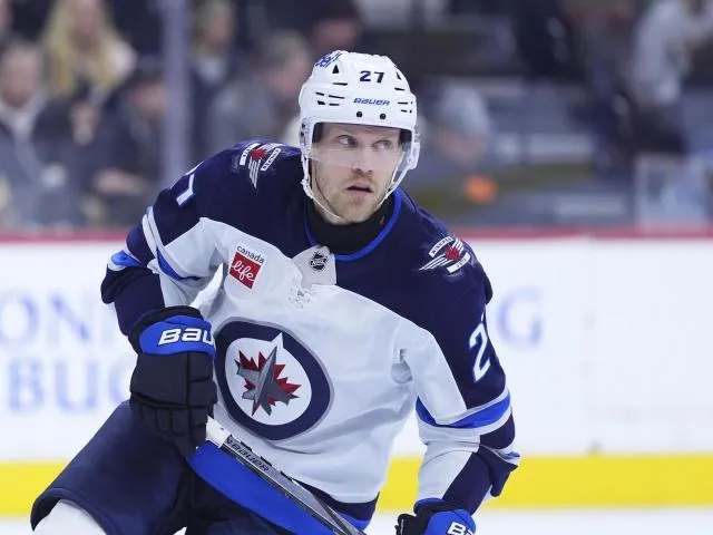 Canes Buat Kejutan di Bursa Agen Bebas, Rekrut Veteran Winnipeg Nikolaj Ehlers
